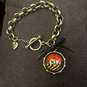 BETSEY JOHNSON Love Orb Charm Bracelet Gold Tone
